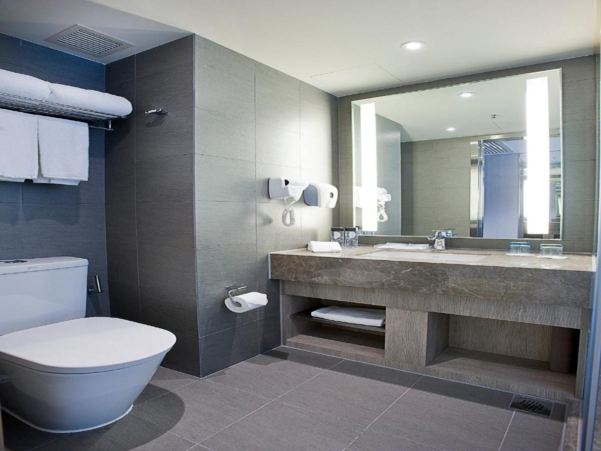 Holiday Inn Express Hong Kong Mongkok By Ihg Exteriör bild