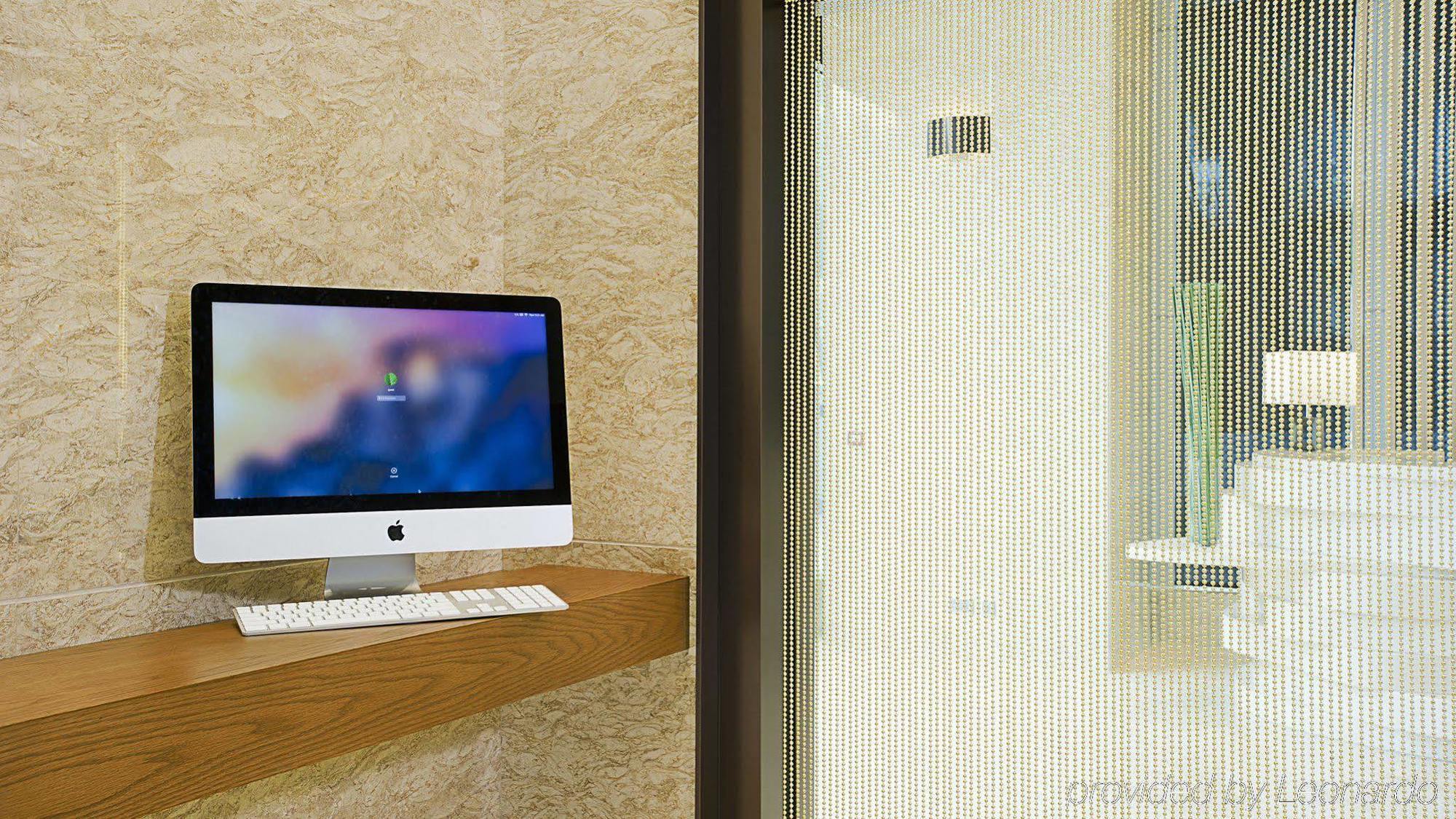 Holiday Inn Express Hong Kong Mongkok By Ihg Exteriör bild